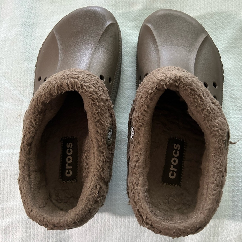 Crocs Fur Lined Clogs, Size 10, in Brown, NWOT